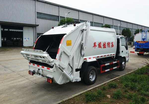 慶鈴五十鈴6方壓縮垃圾車廠價(jià)直銷 專業(yè)品質(zhì)與高效服務(wù)的完美結(jié)合